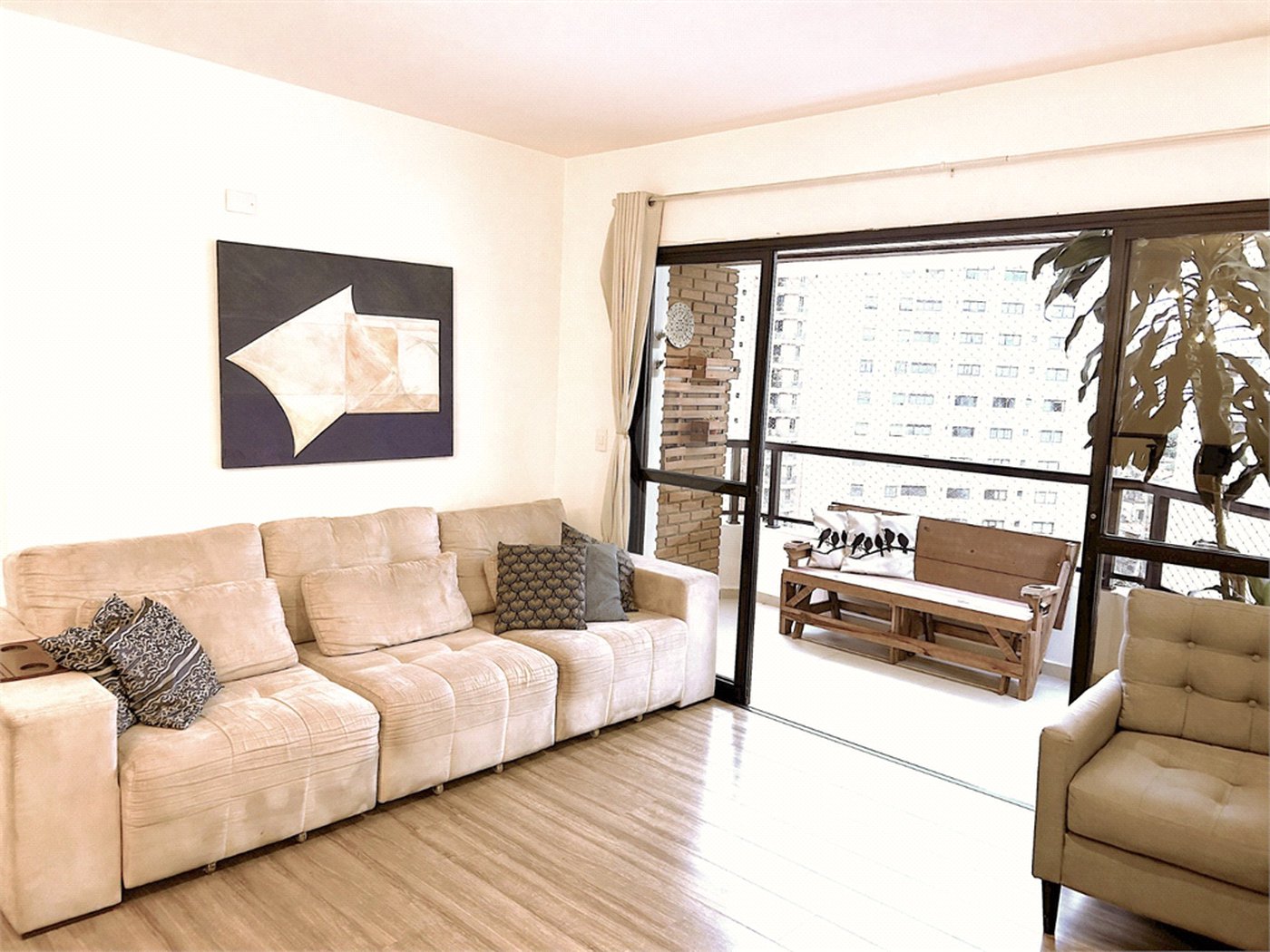 Apartamento à venda com 3 suítes em Campo Belo, São Paulo, SP