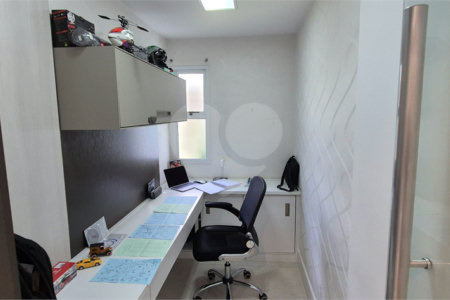 Casa à venda com 4 quartos, sendo 2 suítes,  no condomínio Aromaz, São Bernardo do Campo - SP