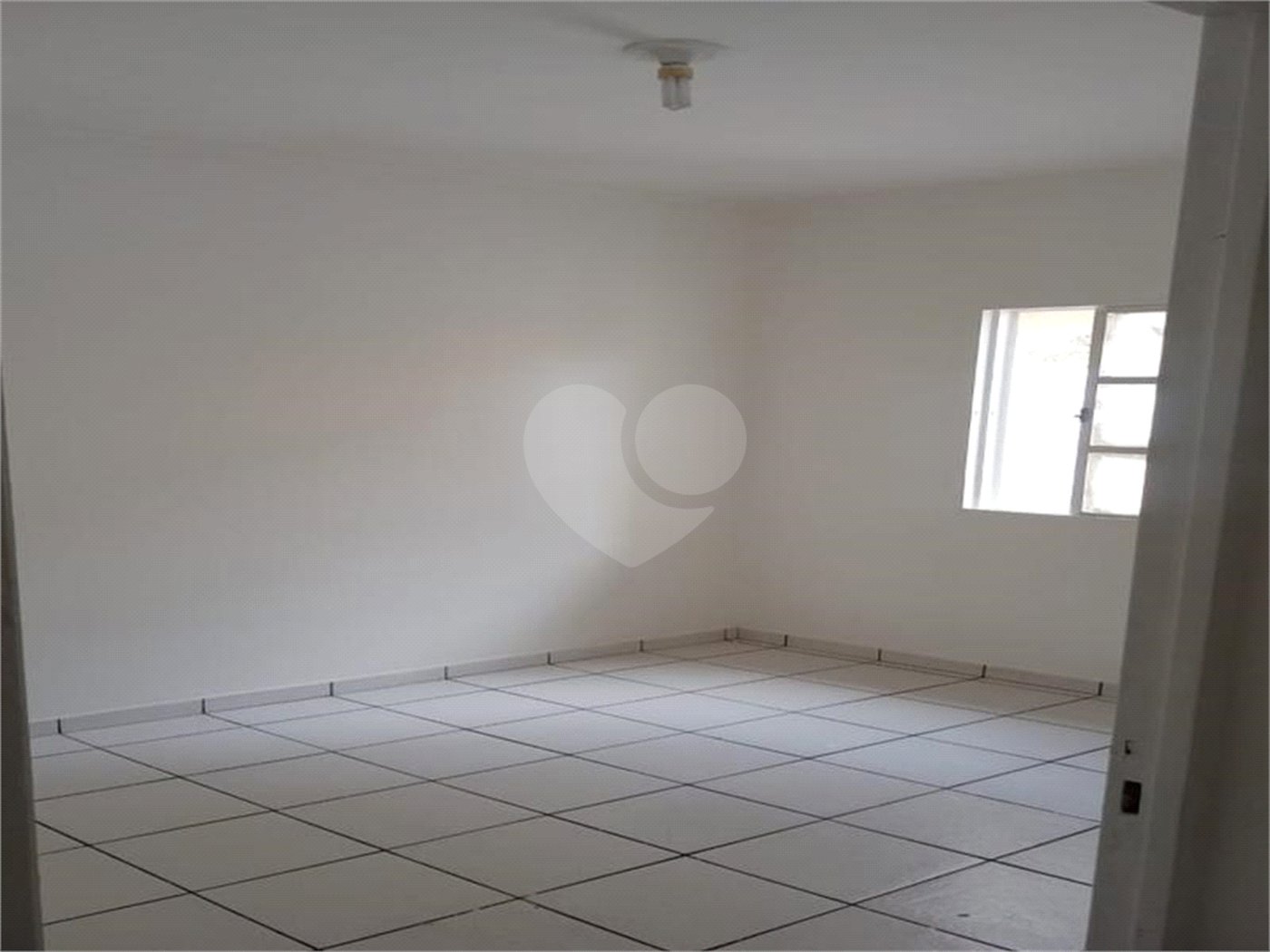 Casa à venda com 4 quartos, sendo 2 suítes,  no condomínio Villagio Colinas do Sol, Sorocaba - SP
