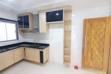 Casa à venda com 3 quartos, sendo 2 suítes, no condomínio Village da Posse, Rio de Janeiro - RJ