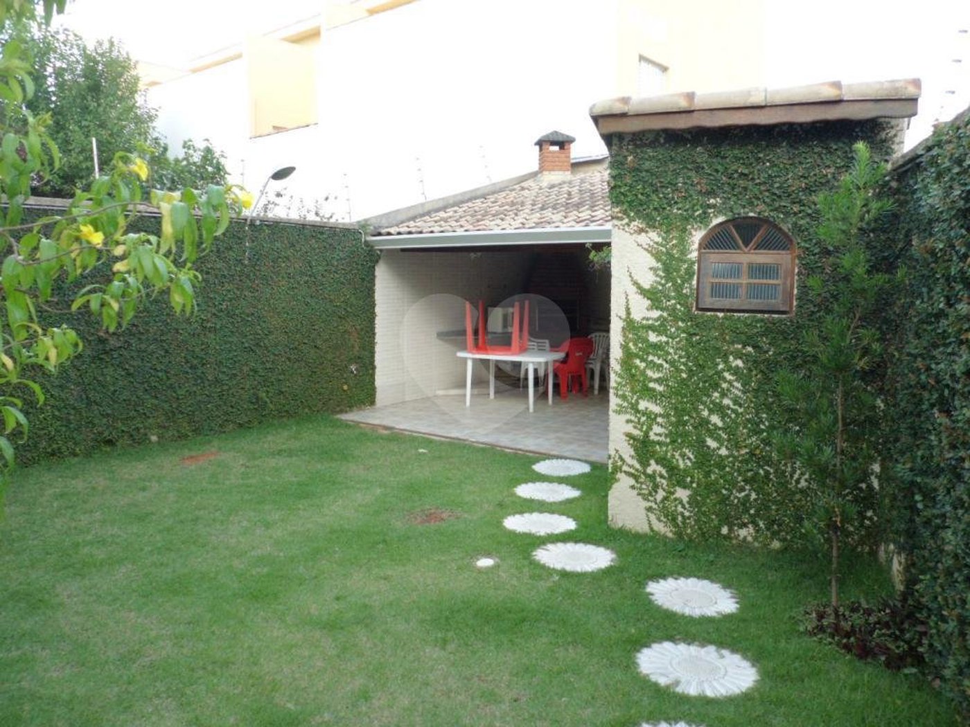 Casa à venda com 2 quartos, sendo 1 suíte, no condomínio Da Chácara, São Paulo - SP