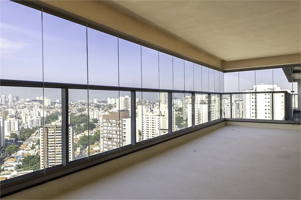 Apartamento à venda ou para alugar com 3 suítes em Água Branca, São Paulo, SP