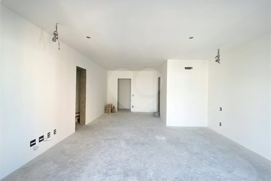 Apartamento à venda com 4 suítes em Santana, São Paulo, SP