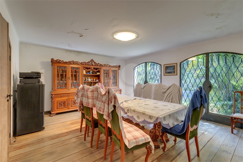 Casa à venda com 4 suítes no condomínio Chácara Flora, São Paulo - SP