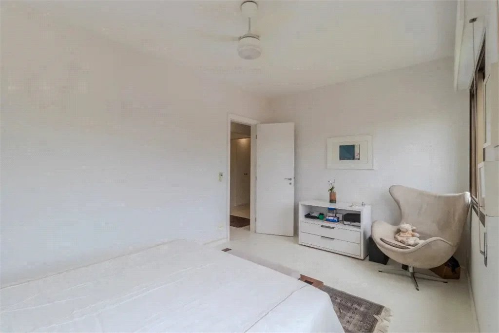 Apartamento à venda com 3 suítes em Vila Morumbi, São Paulo, SP