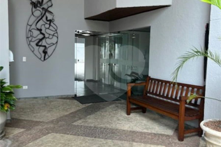 Apartamento à venda com 2 quartos, sendo 1 suíte, em Vila Olímpia, São Paulo, SP