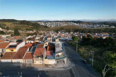 Casa à venda com 3 quartos, sendo 1 suíte,  em Residencial Colinas, Mogi das Cruzes, SP