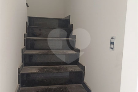 Sobrado à venda com 3 suítes em Vila Gustavo, São Paulo, SP
