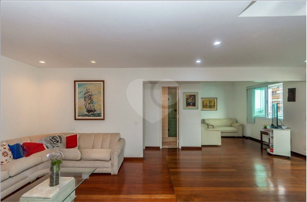 Apartamento à venda com 4 quartos, sendo 2 suítes,  em Barra da Tijuca, Rio de Janeiro, RJ
