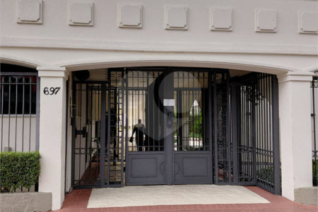 Apartamento à venda com 3 quartos, sendo 1 suíte, em Vila Sofia, São Paulo, SP