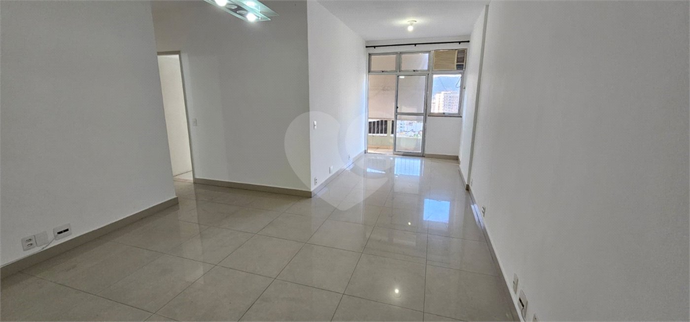 Apartamento à venda com 2 quartos, sendo 1 suíte,  em Tijuca, Rio de Janeiro, RJ
