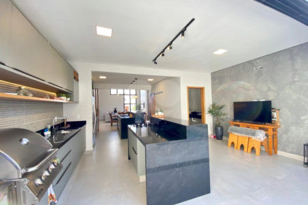 Casa à venda com 4 suítes no condomínio Jardim Vila Paradiso, Indaiatuba - SP
