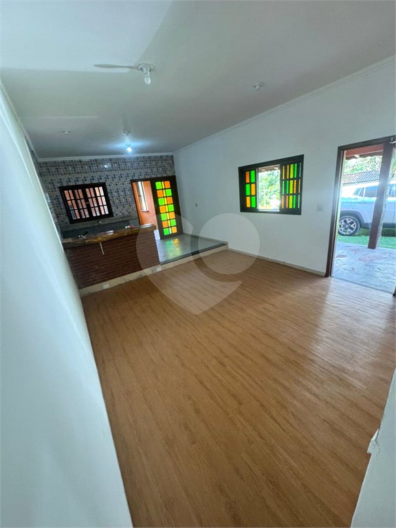 Casa para alugar com 2 quartos, sendo 1 suíte, em Jardim Rene, São Roque, SP