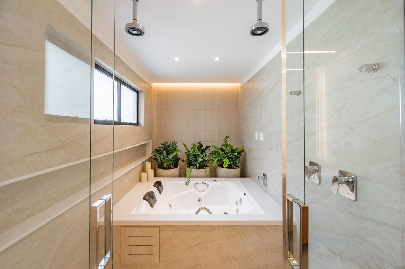 Apartamento com 4 dormitórios à venda, 335 m² por R$ 4.390.000,00 - Gonzaga - Santos/SP