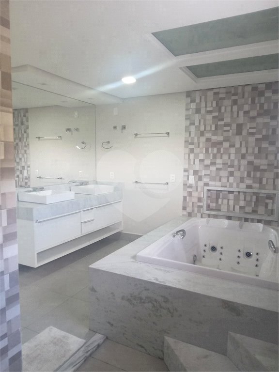 Casa à venda com 4 suítes no condomínio Lago da Boa Vista, Sorocaba - SP