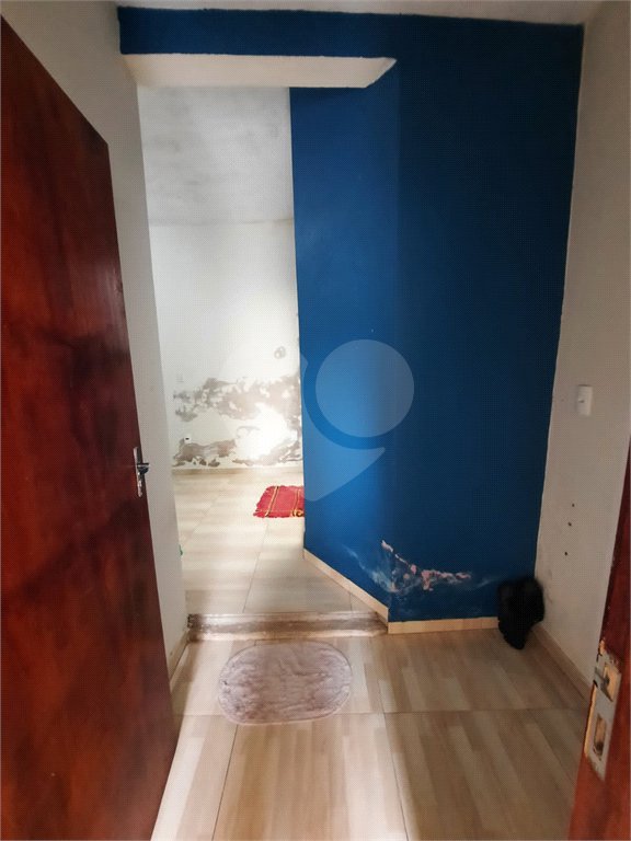 Casa Térrea com 2 dormitórios.