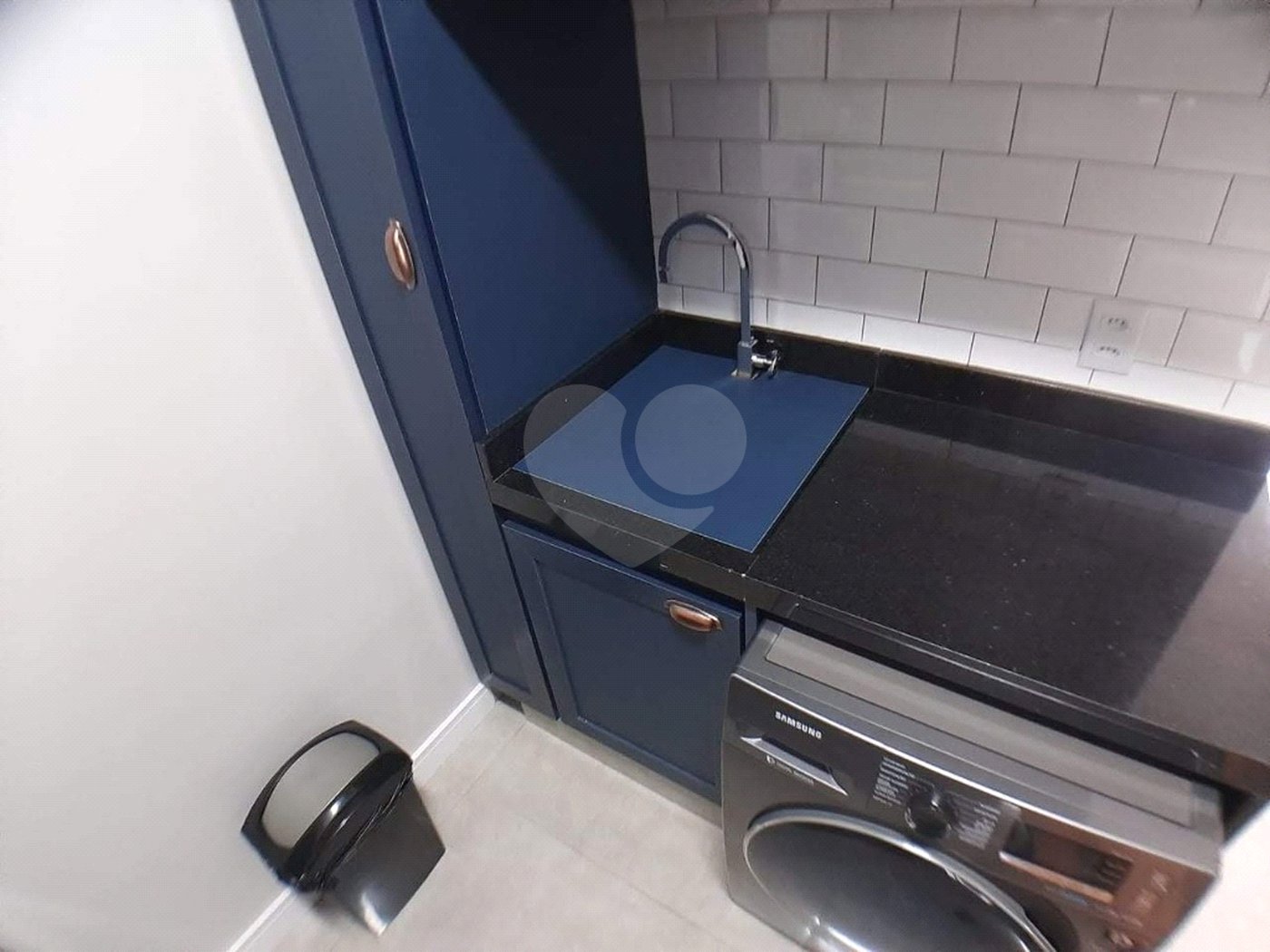 Apartamento à venda no Brás, 1 suíte, garagem