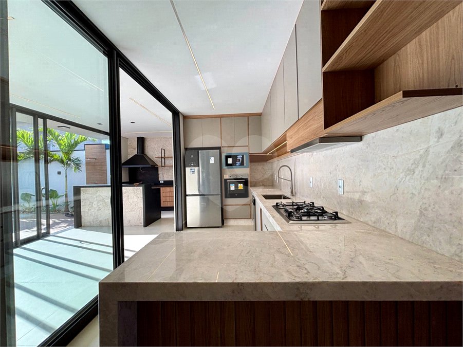 Casa à venda com 3 suítes no condomínio Residencial Dona Maria Candida, Indaiatuba - SP