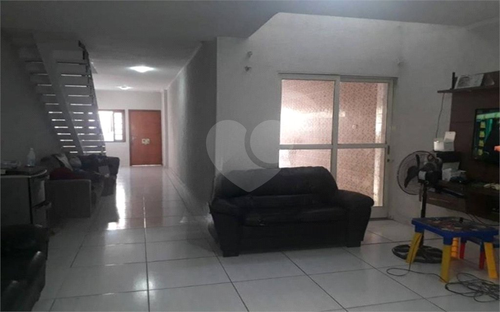 Sobrado à venda ou para alugar com 4 quartos, sendo 2 suítes, em Santana, São Paulo, SP