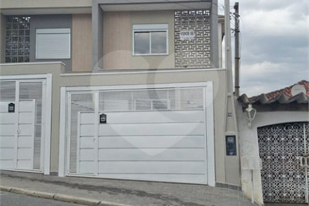Sobrado à venda com 2 quartos, sendo 1 suíte, em Arujamérica, Arujá, SP