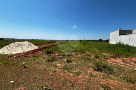 Terreno à venda com 3 quartos, sendo 1 suíte,  em Parque Itapê, Itapetininga, SP