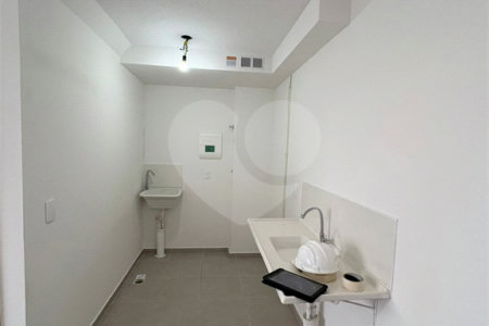 Apartamento à venda com 2 quartos em Vila Antonieta, São Paulo, SP