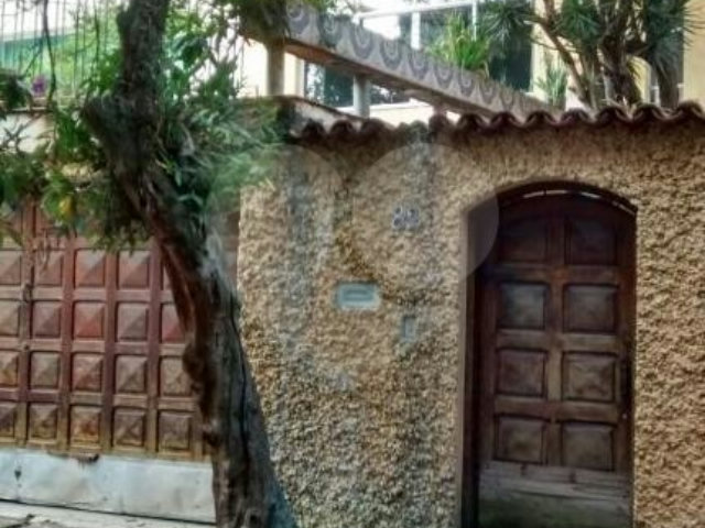 Sobrado à venda com 4 quartos, sendo 2 suítes,  em Mandaqui, São Paulo, SP