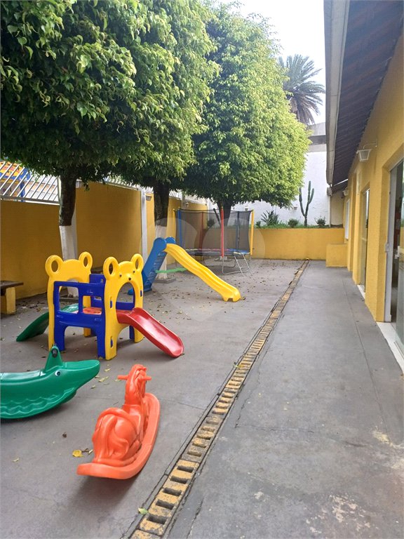 Casa à venda com 3 quartos, sendo 1 suíte,  no condomínio Altos de Poa, Poá - SP