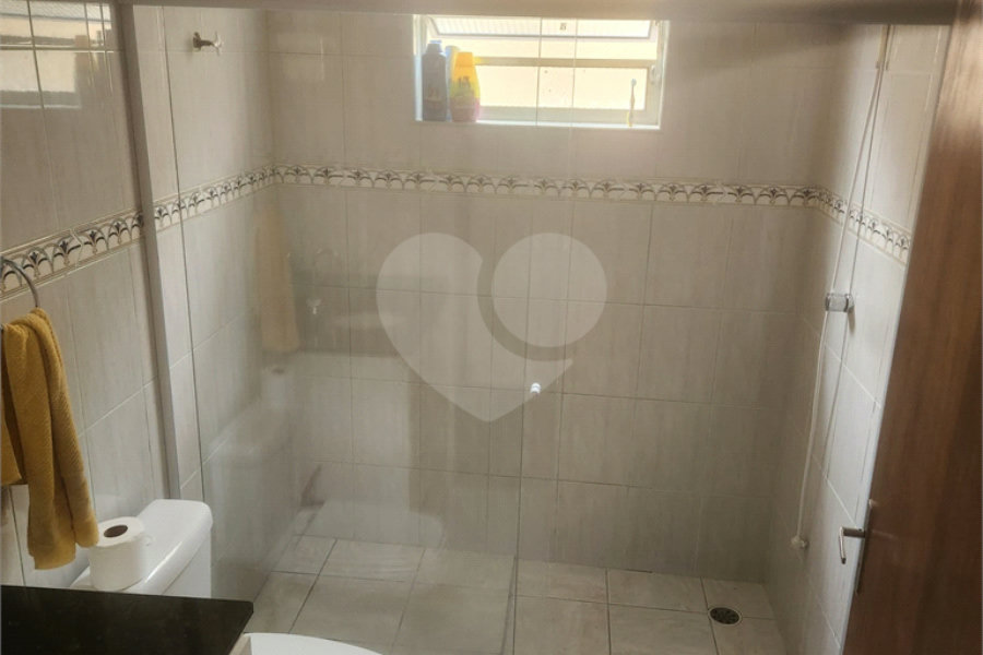 Sobrado à venda com 4 quartos, sendo 1 suíte, em Tremembé, São Paulo, SP