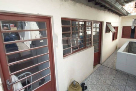 Casa e Salão Comercial a venda em Louveira - SP
