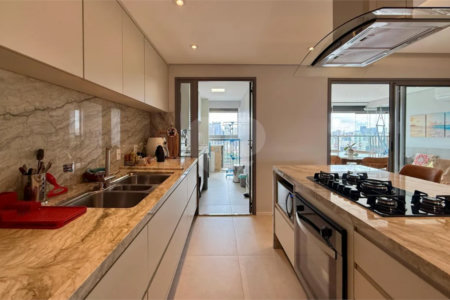Apartamento à venda com 3 suítes em Santo Amaro, São Paulo, SP