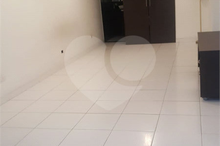 Sobrado à venda com 3 quartos, sendo 1 suíte,  em Jardim Olympia, São Paulo, SP