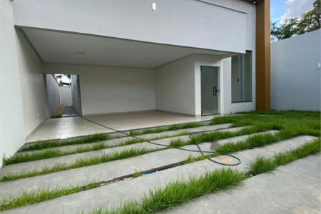 Casa à venda com 3 quartos, sendo 1 suíte,  em Jardim Iracema, Balsas, MA