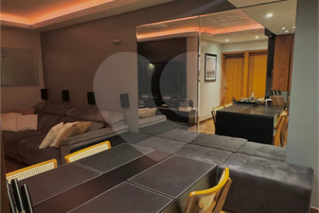 Apartamento à venda com 2 quartos, sendo 1 suíte, em Vila Olímpia, São Paulo, SP