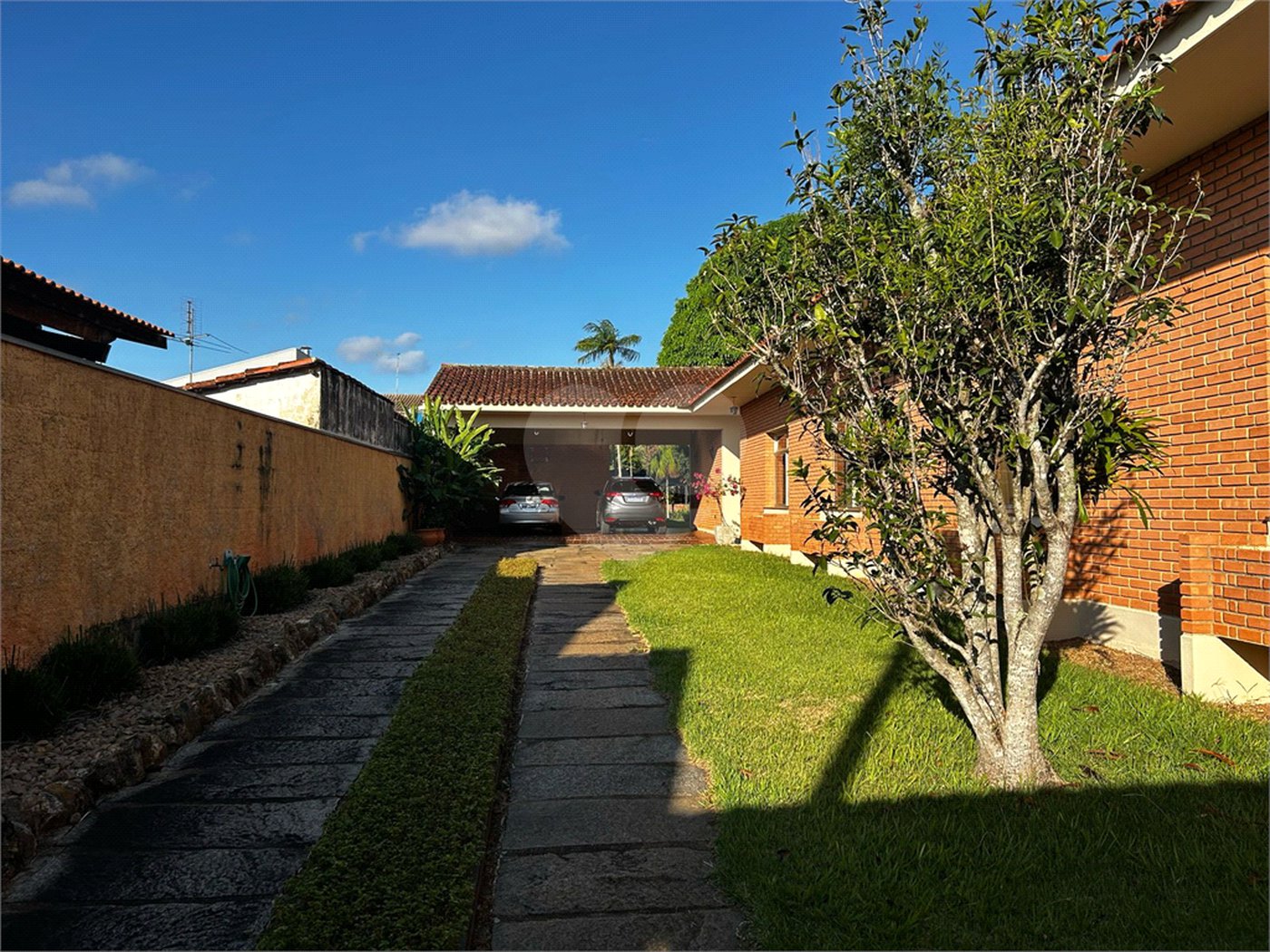 Casa à venda com 4 quartos, sendo 2 suítes, em Vila Aparecida, Itapetininga, SP