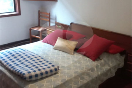 Casa à venda ou para alugar com 5 quartos, sendo 1 suíte,  em Vila Oliveira, Mogi das Cruzes, SP