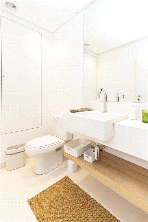 Duplex com 159m² à venda com 2 suítes, 1 dormitório, 1 escritório e 2 vagas de garagem nos Jardins