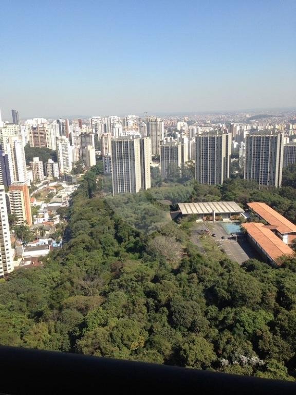 Cobertura à venda com 3 suítes em Morumbi, São Paulo, SP