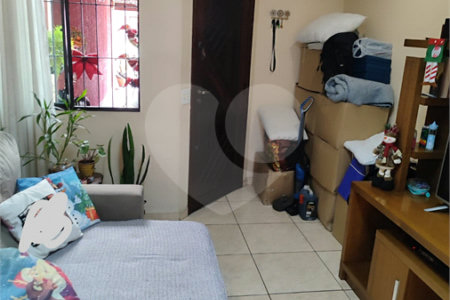 Casa à venda com 3 quartos, sendo 1 suíte, em Cidade Patriarca, São Paulo, SP