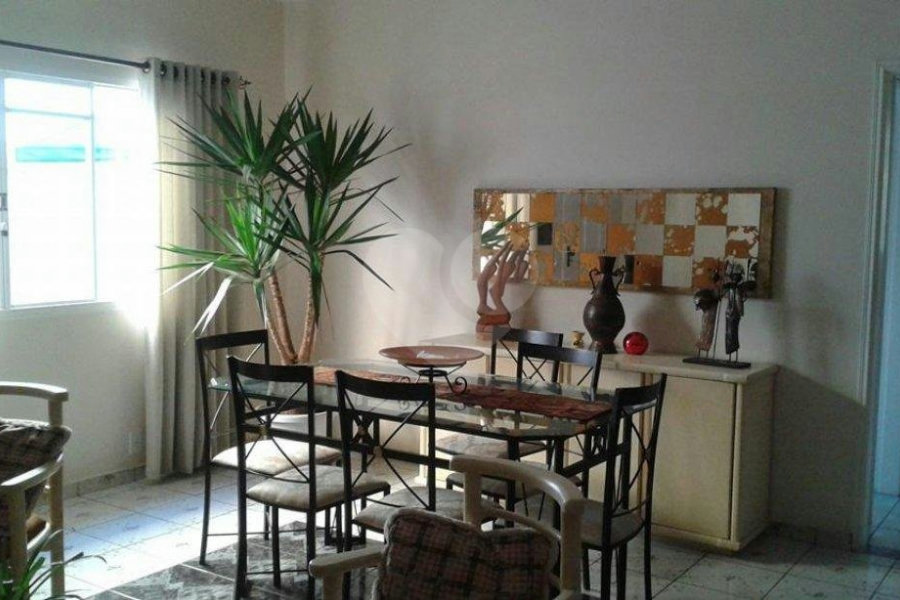 Casa Térrea à venda com 3 quartos, sendo 1 suíte, em Parque Peruche, São Paulo, SP