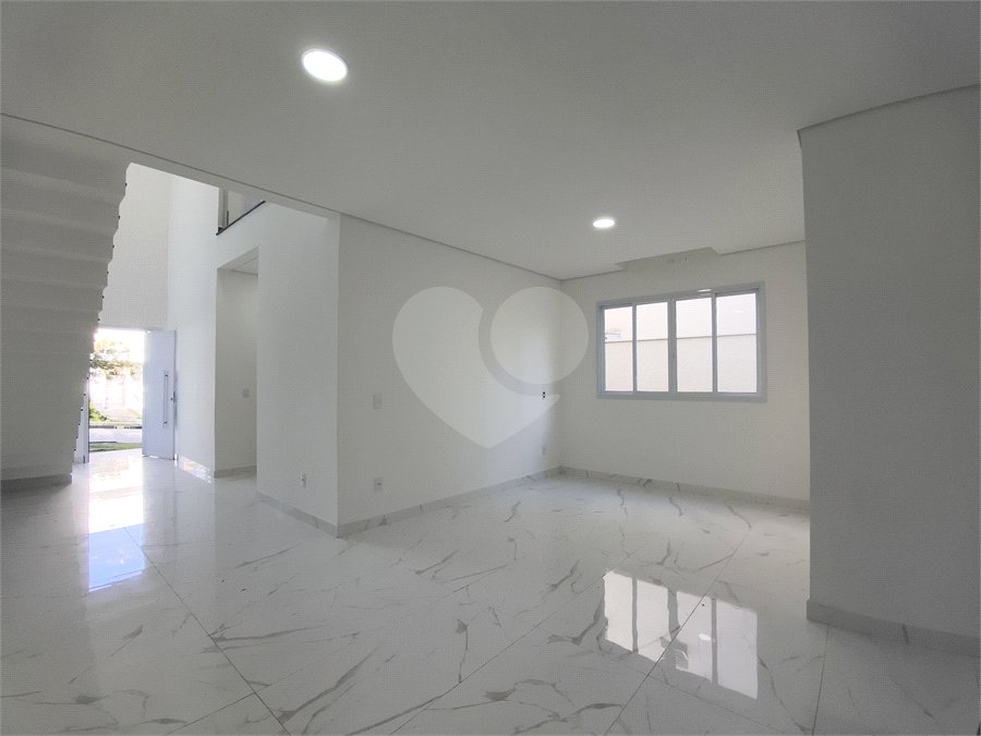 Casa à venda com 3 suítes no condomínio Terras de São Francisco, Sorocaba - SP