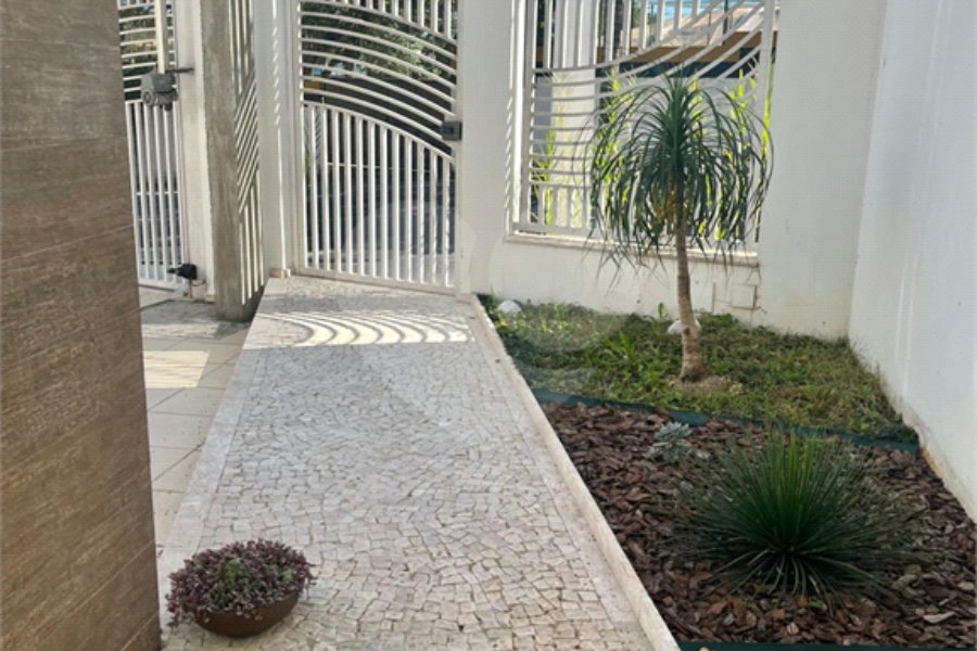 Sobrado à venda com 4 suítes em Jardim França, São Paulo, SP
