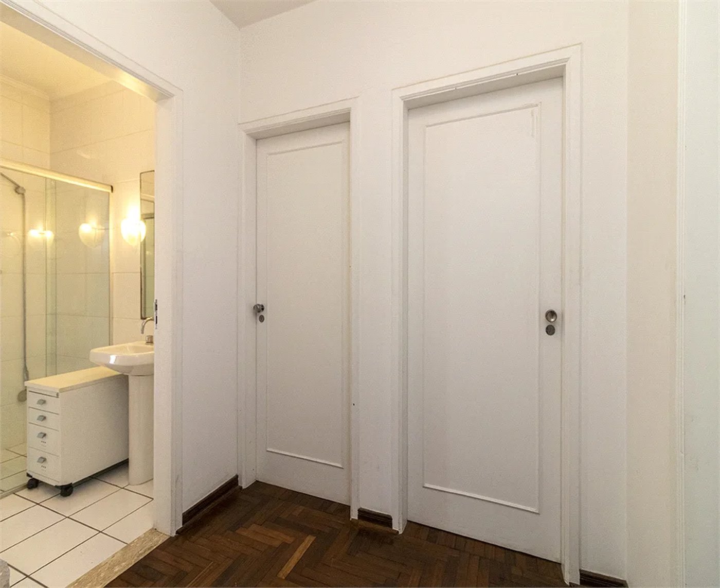 Casa à venda com 3 quartos, sendo 2 suítes,  em Alto de Pinheiros, São Paulo, SP