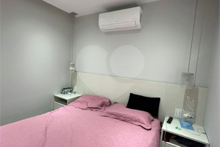 Apartamento à venda com 2 quartos, sendo 1 suíte,  em Vila Leonor, São Paulo, SP
