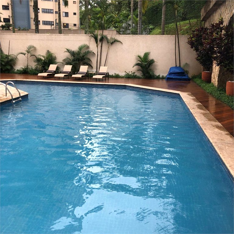 Apartamento à venda com 4 suítes em Vila Suzana, São Paulo, SP