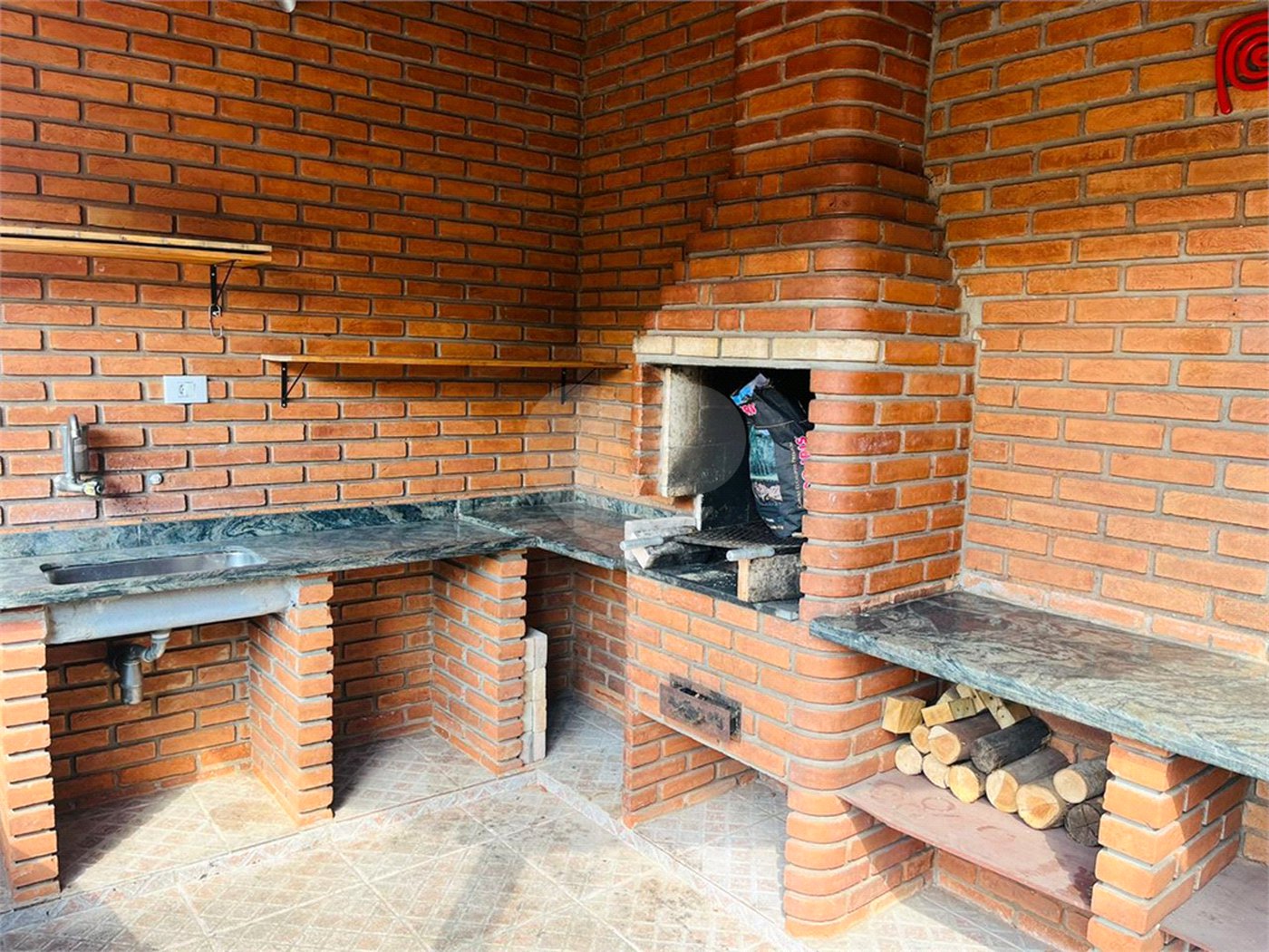 Casa à venda com 4 quartos, sendo 1 suíte, em Jardim São Bento, São Paulo, SP