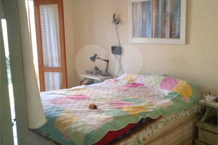 Casa à venda com 8 quartos, sendo 3 suítes, em Jardim Terceiro Centenário, Atibaia, SP