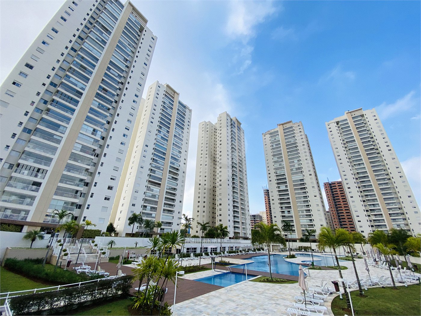 Apartamento à venda com 3 quartos, sendo 1 suíte,  no Centro, São Bernardo do Campo, SP
