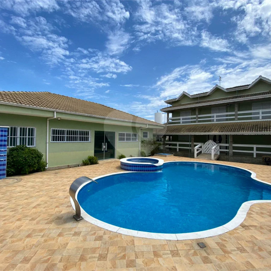 Casa à venda com 6 quartos, sendo 1 suíte, no condomínio Horizonte Azul I, Itupeva - SP