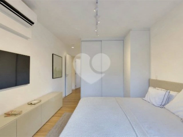 Apartamento à venda com 3 suítes em Jardim Marajoara, São Paulo, SP
